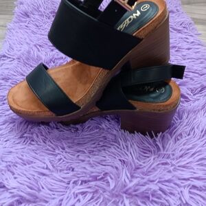 Women's Black Wedge Sandals